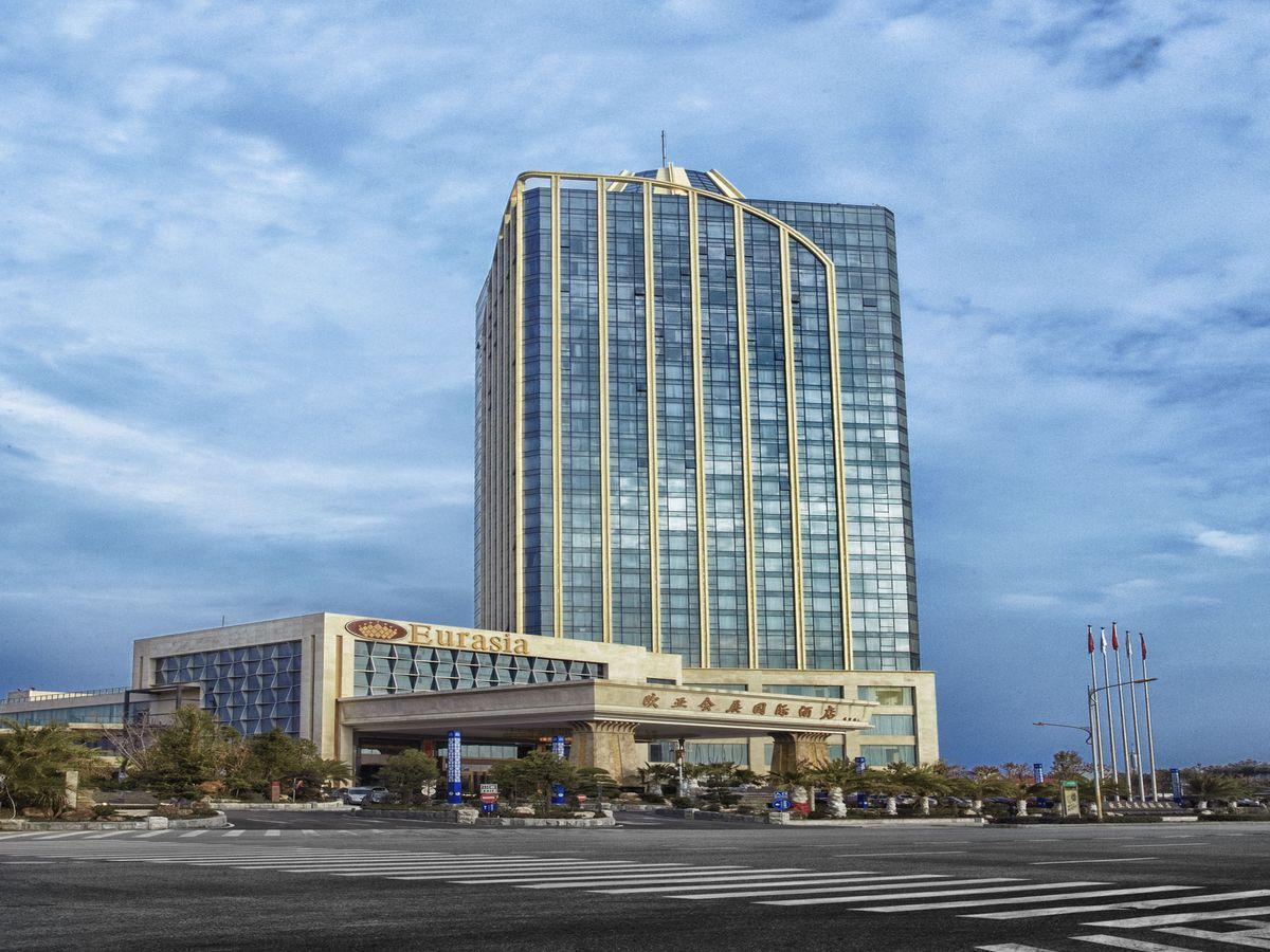 Eurasia Convention International Hotel Wuhan Exterior photo